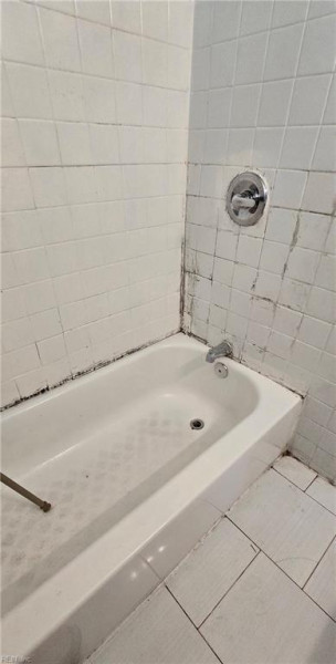 Photo 14 of 28 residential for sale in Portsmouth virginia