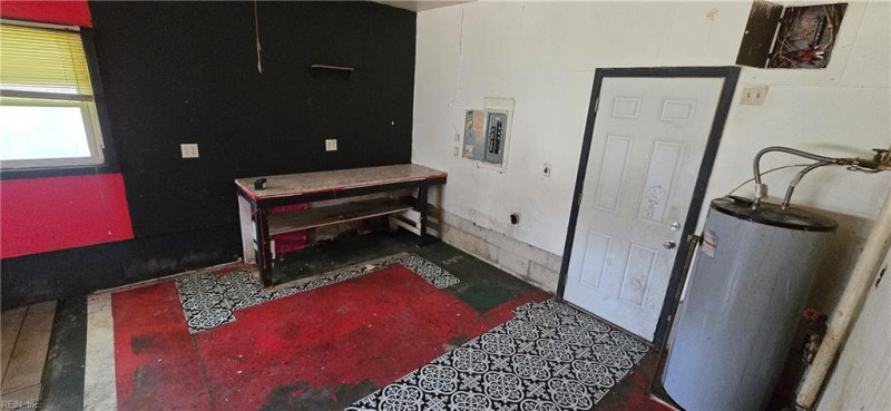 Photo 17 of 28 residential for sale in Portsmouth virginia