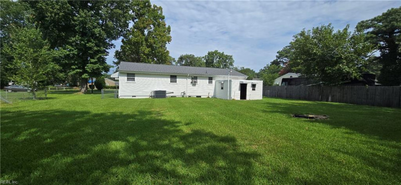 Photo 21 of 28 residential for sale in Portsmouth virginia