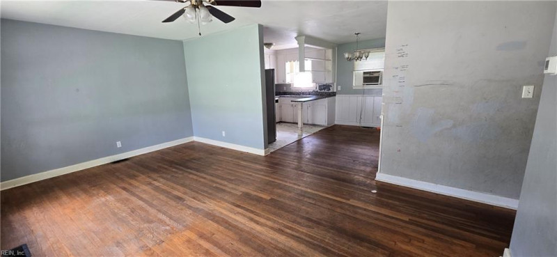 Photo 3 of 28 residential for sale in Portsmouth virginia