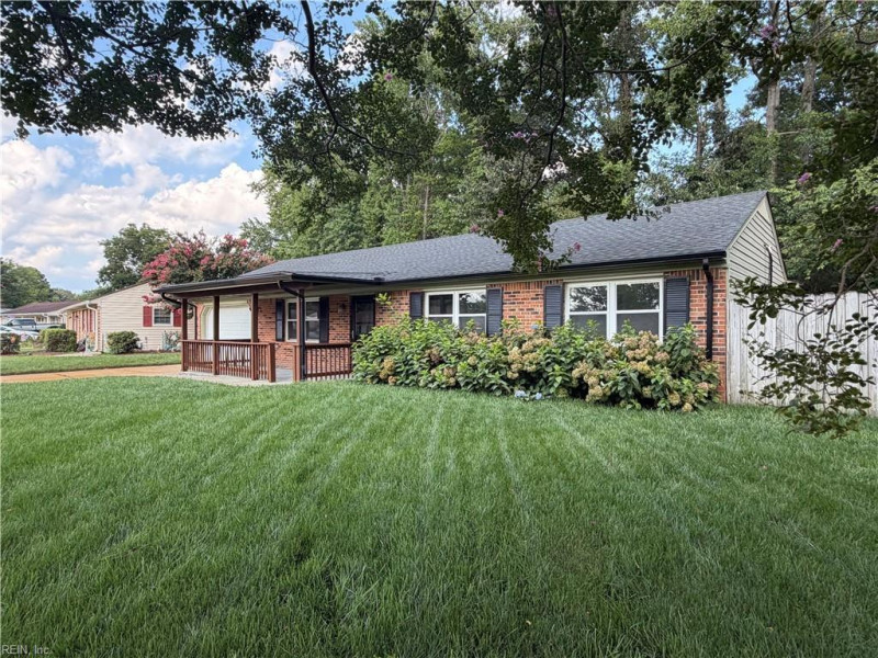 Photo 2 of 30 residential for sale in Virginia Beach virginia