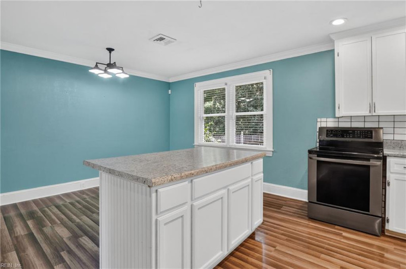 Photo 27 of 37 residential for sale in Suffolk virginia
