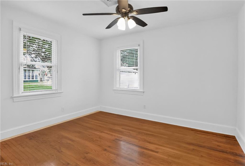Photo 29 of 37 residential for sale in Suffolk virginia