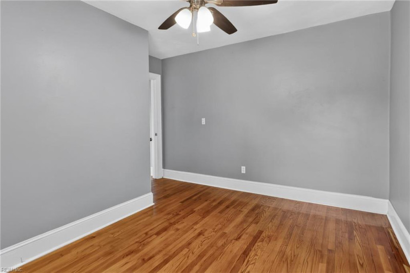 Photo 35 of 37 residential for sale in Suffolk virginia
