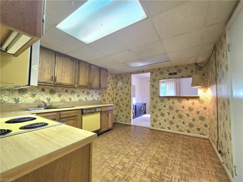 Photo 7 of 21 residential for sale in Virginia Beach virginia Photo 7 of 21 residential for sale in Virginia Beach virginia
