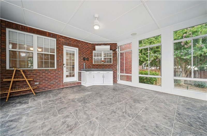 Photo 38 of 50 residential for sale in Chesapeake virginia Photo 38 of 50 residential for sale in Chesapeake virginia