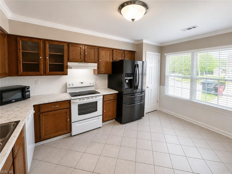 Photo 4 of 11 residential for sale in Chesapeake virginia Photo 4 of 11 residential for sale in Chesapeake virginia