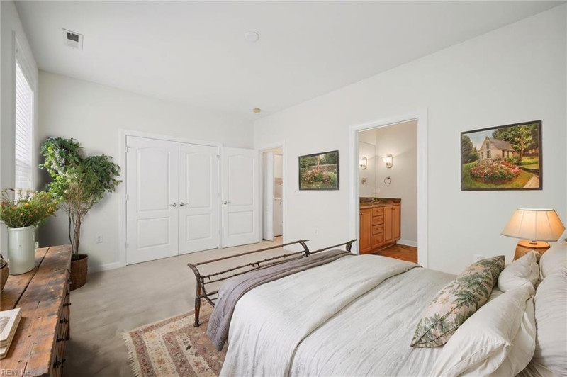 Photo 14 of 50 residential for sale in Chesapeake virginia