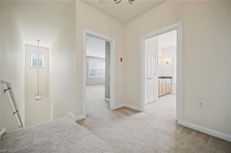 Photo 17 of 50 residential for sale in Chesapeake virginia