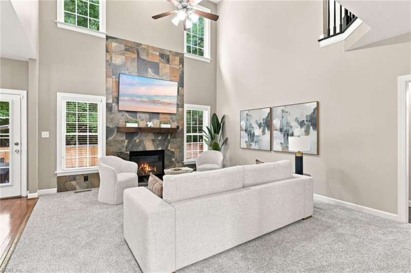 Photo 14 of 50 residential for sale in York County virginia