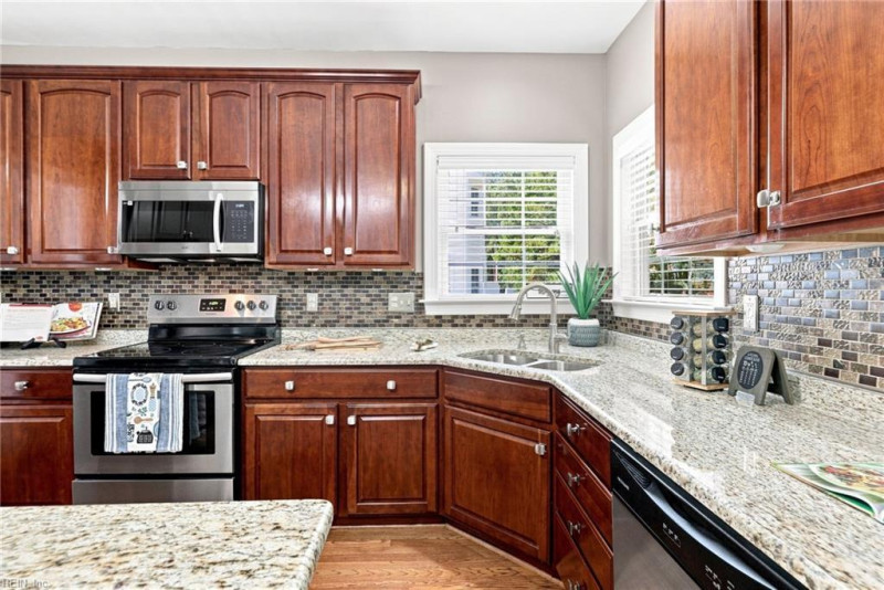 Photo 23 of 50 residential for sale in York County virginia