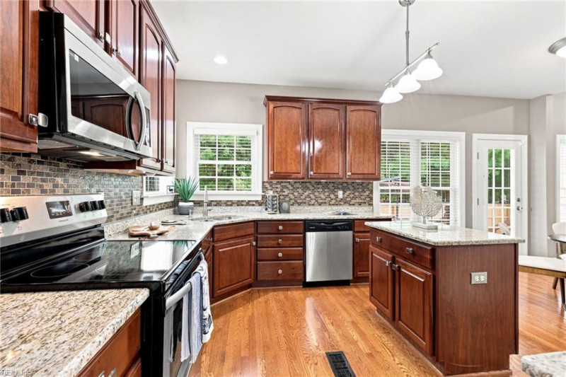 Photo 24 of 50 residential for sale in York County virginia