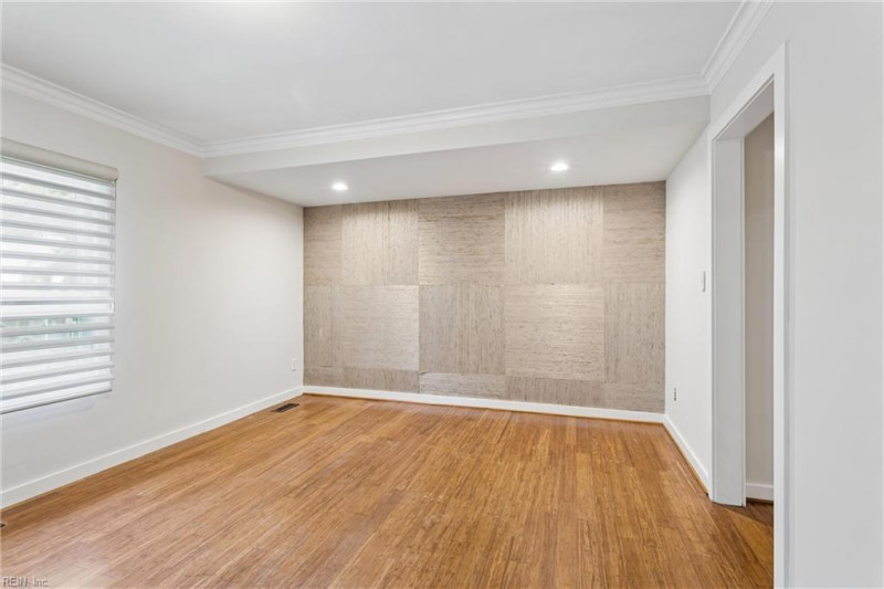 Photo 15 of 32 residential for sale in Newport News virginia