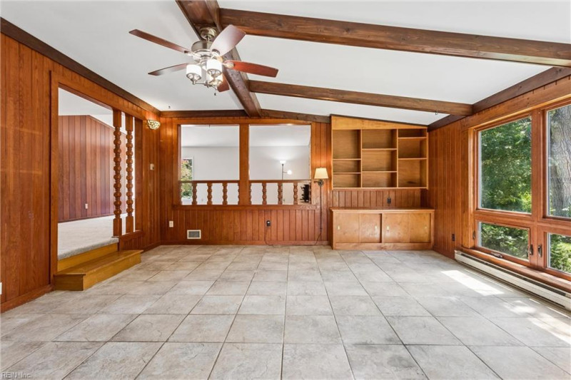 Photo 6 of 32 residential for sale in Newport News virginia