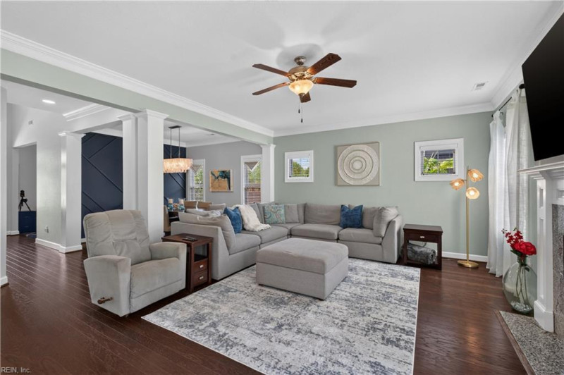 Photo 12 of 49 residential for sale in Virginia Beach virginia