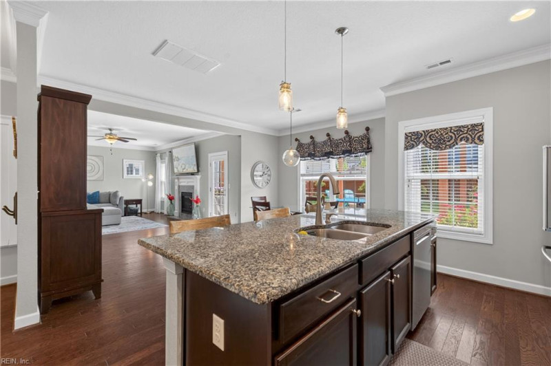 Photo 16 of 49 residential for sale in Virginia Beach virginia