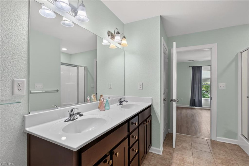 Photo 19 of 28 residential for sale in Virginia Beach virginia