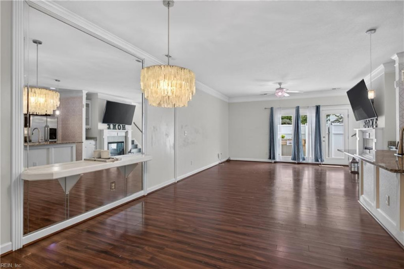 Photo 4 of 28 residential for sale in Virginia Beach virginia