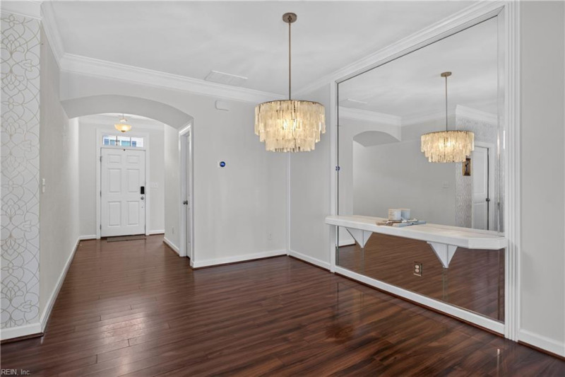 Photo 5 of 28 residential for sale in Virginia Beach virginia