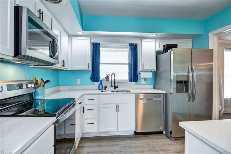 Photo 5 of 48 residential for sale in Virginia Beach virginia