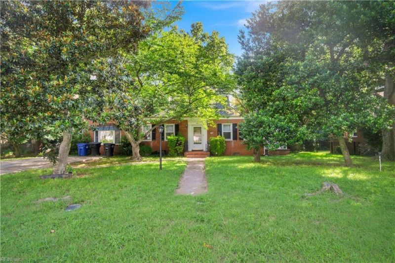 Photo 2 of 34 residential for sale in Portsmouth virginia