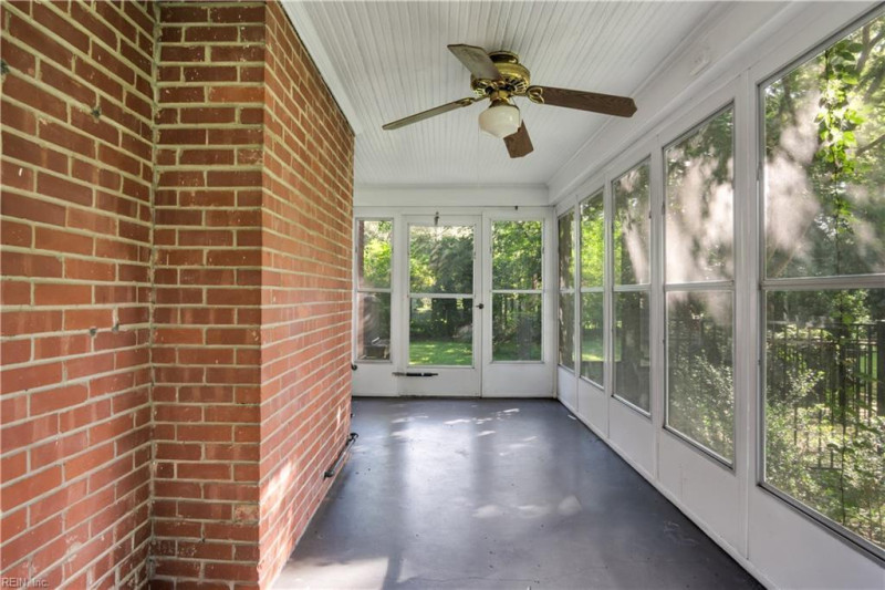 Photo 31 of 34 residential for sale in Portsmouth virginia