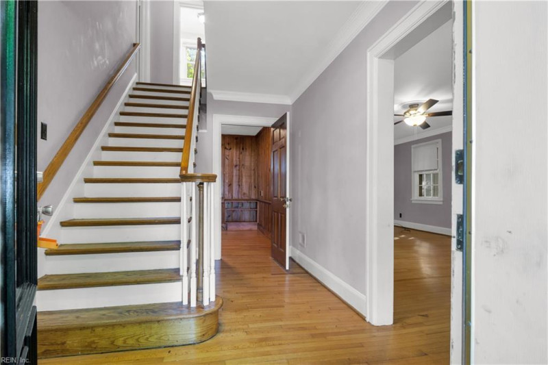 Photo 4 of 34 residential for sale in Portsmouth virginia