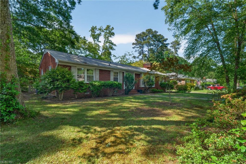 Photo 2 of 31 residential for sale in Newport News virginia