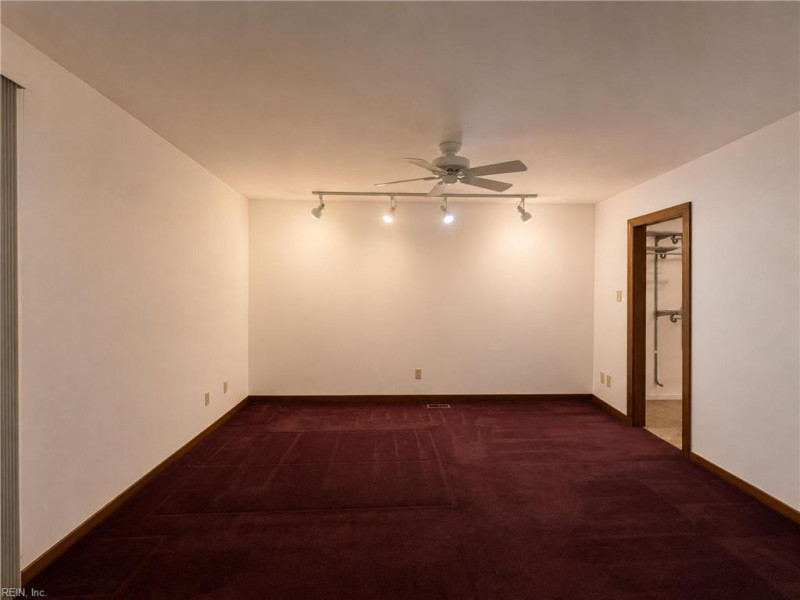Photo 19 of 50 residential for sale in Gloucester County virginia