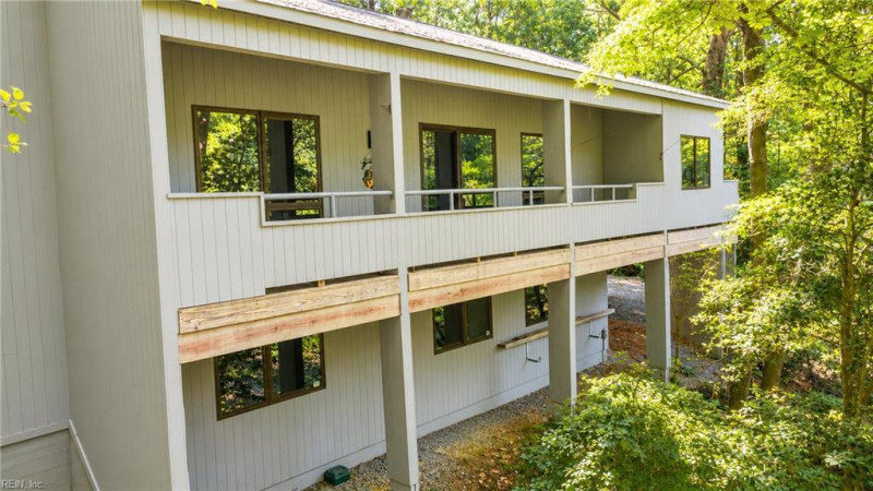 Photo 42 of 50 residential for sale in Gloucester County virginia