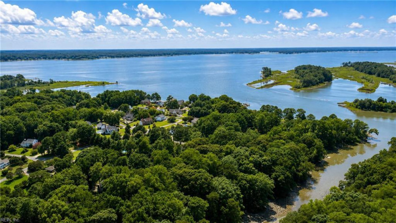 Photo 47 of 50 residential for sale in Gloucester County virginia