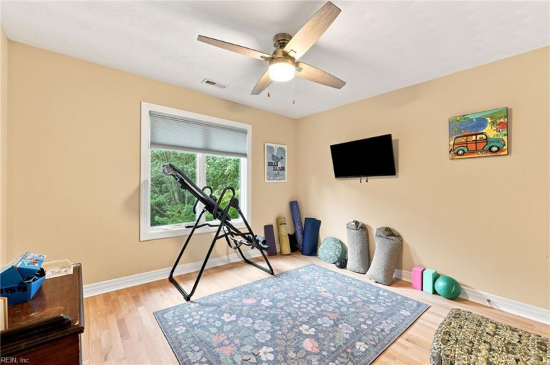 Photo 25 of 50 residential for sale in Virginia Beach virginia
