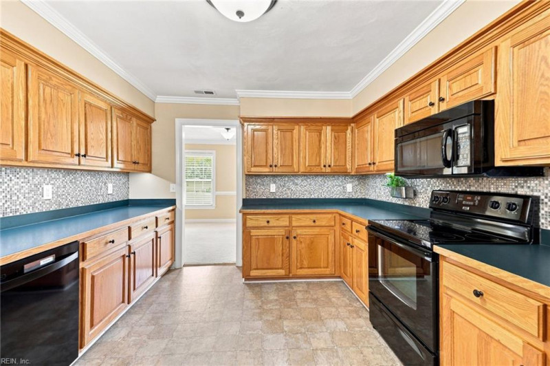 Photo 15 of 50 residential for sale in Suffolk virginia