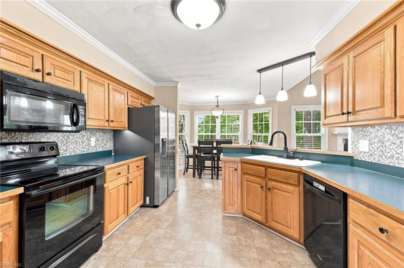 Photo 16 of 50 residential for sale in Suffolk virginia