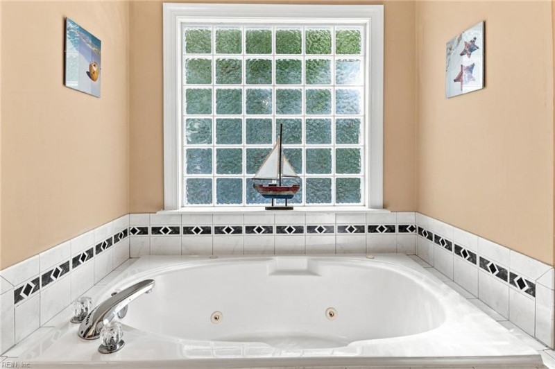 Photo 27 of 50 residential for sale in Suffolk virginia