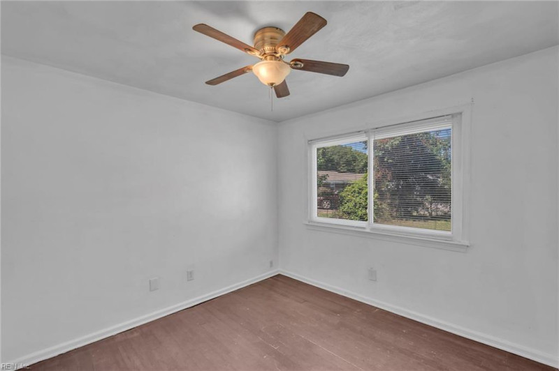 Photo 32 of 48 residential for sale in Chesapeake virginia Photo 32 of 48 residential for sale in Chesapeake virginia