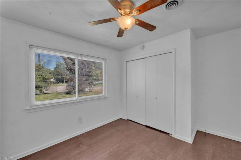 Photo 33 of 48 residential for sale in Chesapeake virginia Photo 33 of 48 residential for sale in Chesapeake virginia