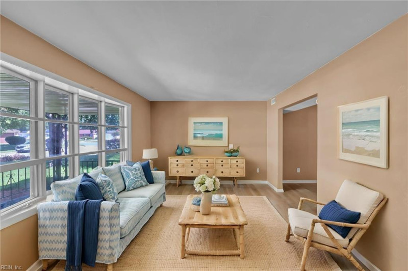Photo 11 of 49 residential for sale in Chesapeake virginia