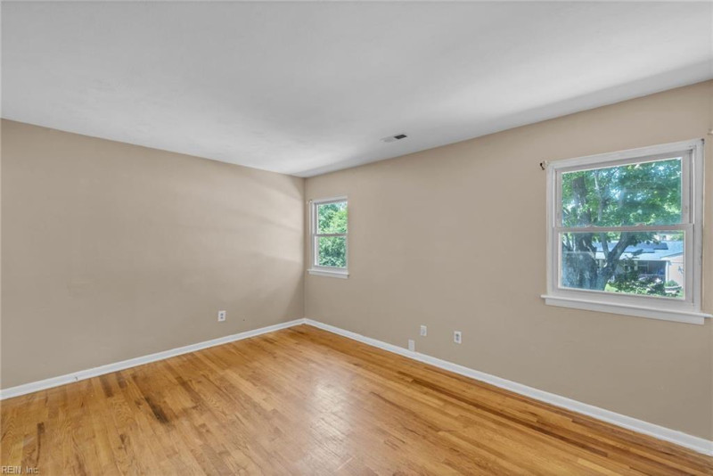 Photo 35 of 49 residential for sale in Chesapeake virginia