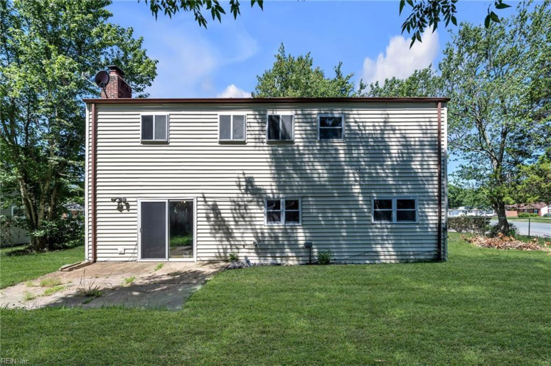 Photo 6 of 49 residential for sale in Chesapeake virginia