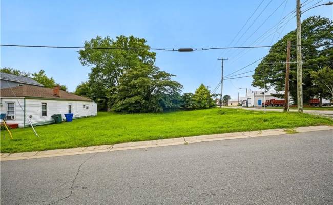 833 Washington Street, Suffolk, VA 23434