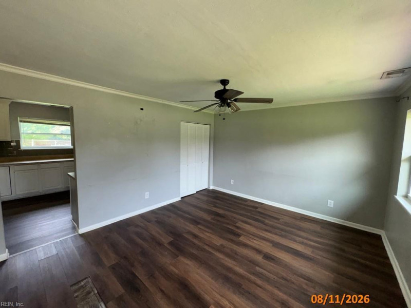 Photo 3 of 12 residential for sale in Chesapeake virginia