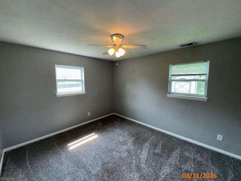 Photo 7 of 12 residential for sale in Chesapeake virginia