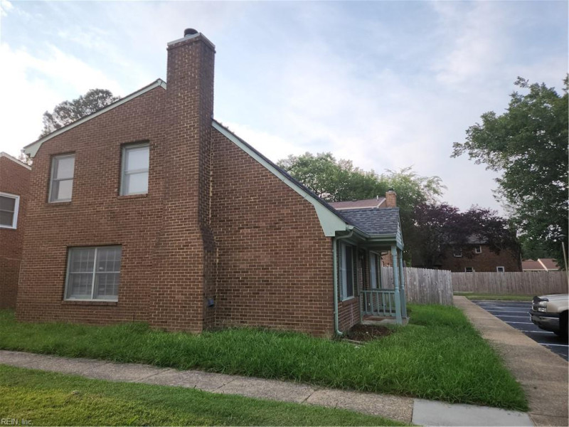 Photo 3 of 18 residential for sale in Hampton virginia Photo 3 of 18 residential for sale in Hampton virginia