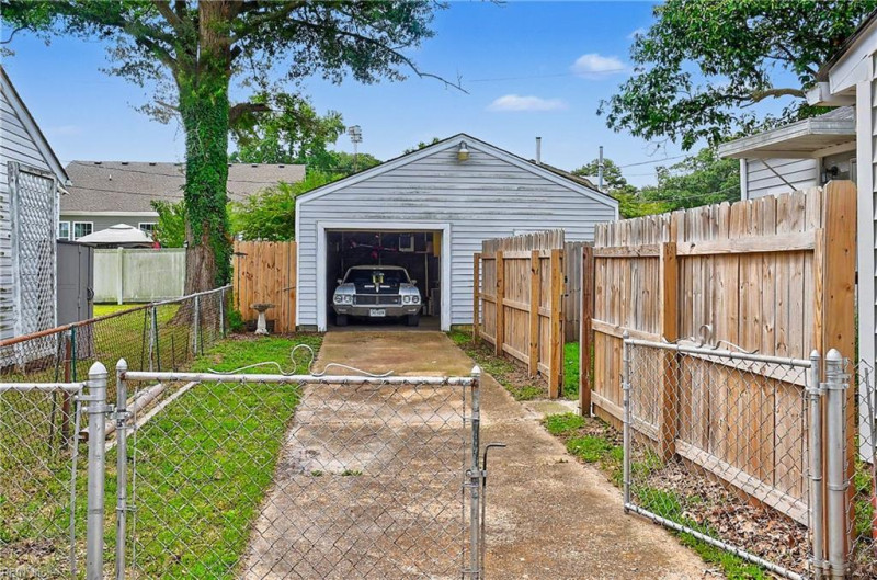 Photo 19 of 21 residential for sale in Norfolk virginia Photo 19 of 21 residential for sale in Norfolk virginia