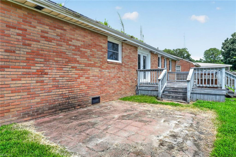 Photo 18 of 26 residential for sale in Portsmouth virginia