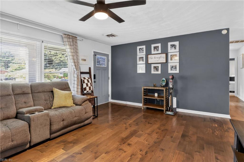 Photo 5 of 26 residential for sale in Portsmouth virginia