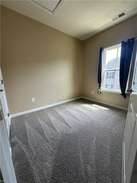 Photo 15 of 27 residential for sale in Chesapeake virginia