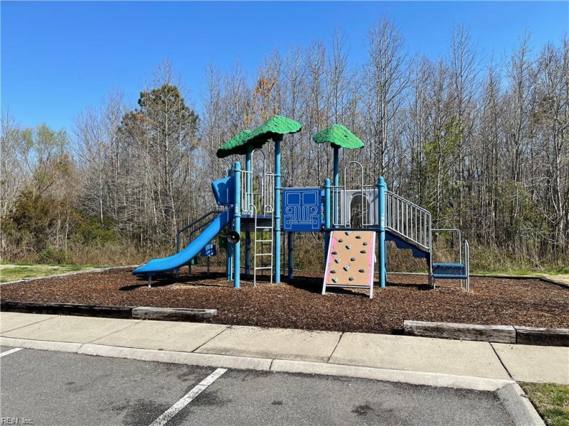 Photo 25 of 27 residential for sale in Chesapeake virginia