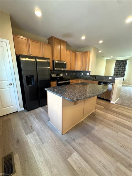 Photo 9 of 27 residential for sale in Chesapeake virginia